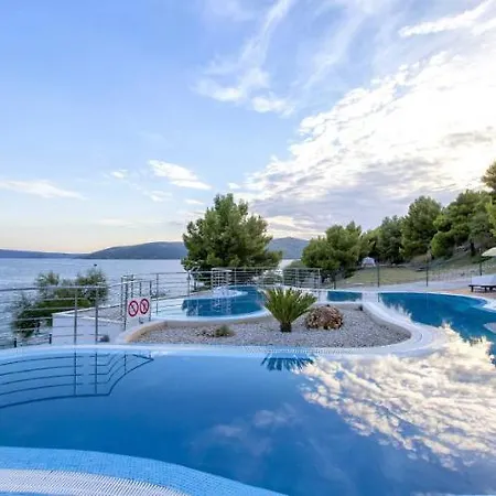 Happy Camp Mobile Homes In Amadria Park Trogir 3* Сегет-Враница